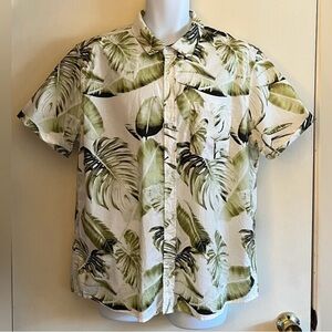 ⭐️ Offer B2G2! BUY 2 GET 2 FREE! 
Forever 21 Men Button-down Shirt